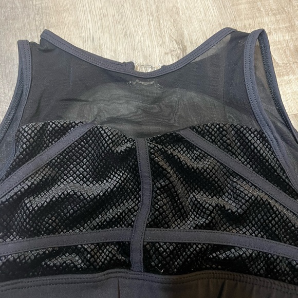 Tiger Friday Dance Wear Top size Child Large - Picture 5 of 8